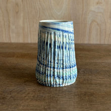Load image into Gallery viewer, Wave Action Vase