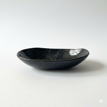 Load image into Gallery viewer, Bowl: Oval Black Marbled
