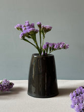 Load image into Gallery viewer, Black Bud Vase
